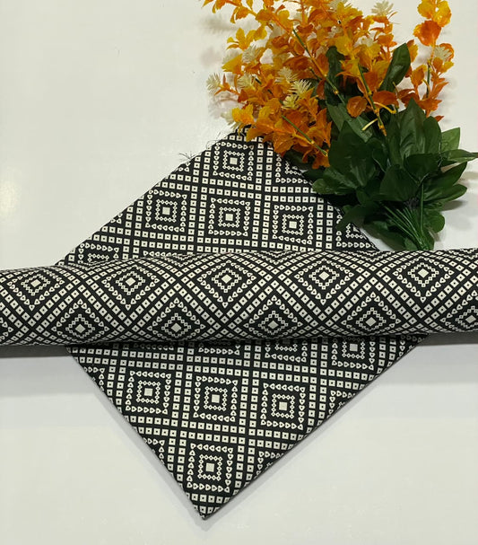 Mubashar Shafique Fabrics – 2PC Digital Printed Cambric Cotton Suit