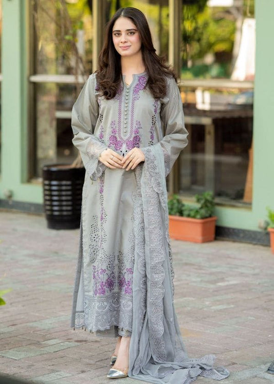 Premium Air-Jet Dhanak 3PC Heavy Chicken Kari Embroidered Suit – Mushq | Winter Collection 2026-27