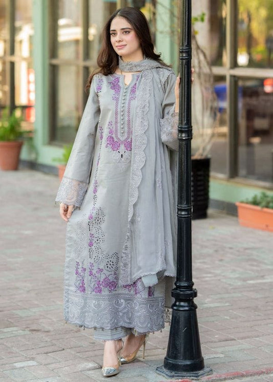 Premium Air-Jet Dhanak 3PC Heavy Chicken Kari Embroidered Suit – Mushq | Winter Collection 2026-27